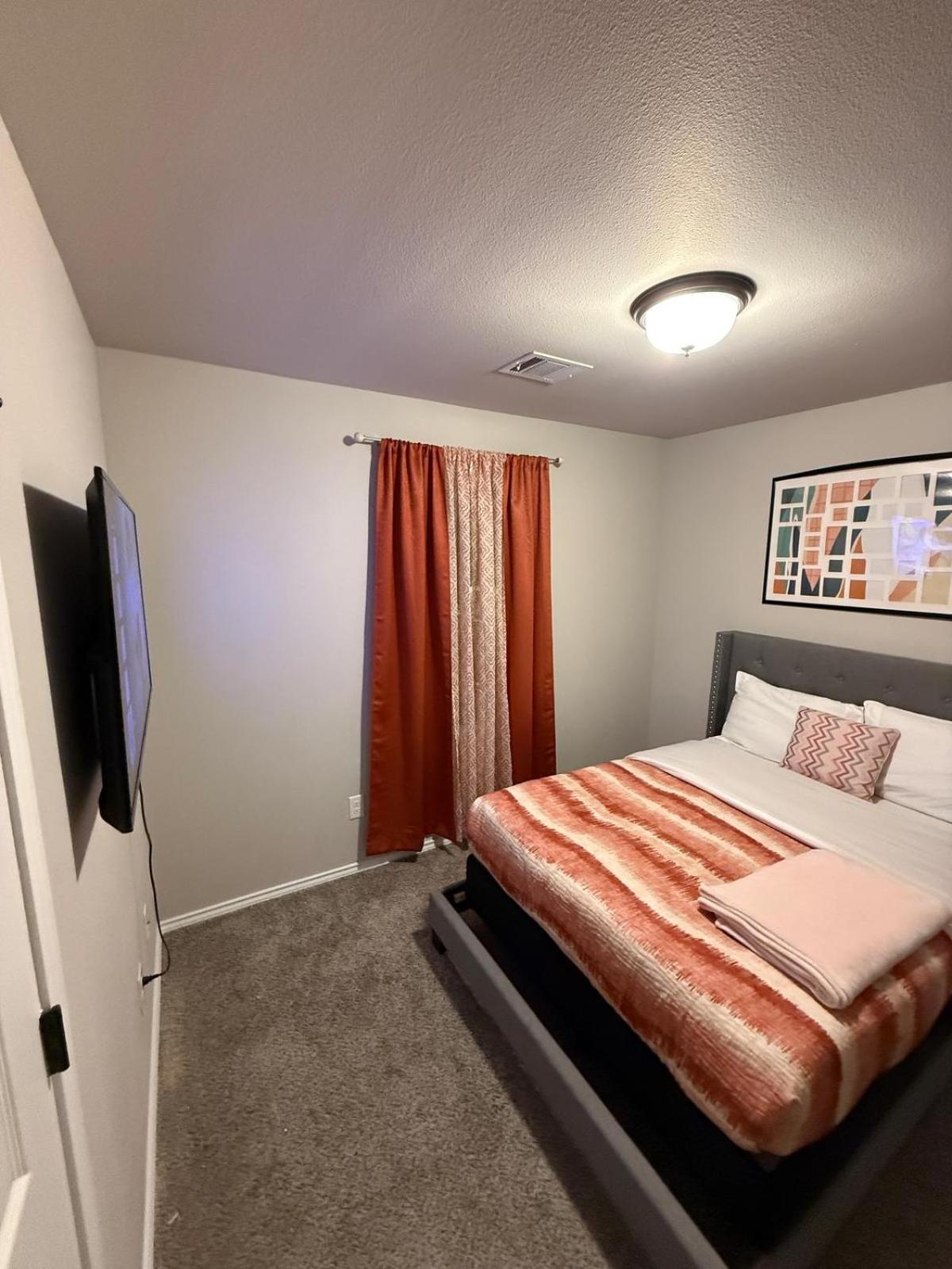 Gorgeous, Brand New 3 Bedrooms Home- Built 2024, Near Seaworld & Lackland Afb San Antonio Exterior foto